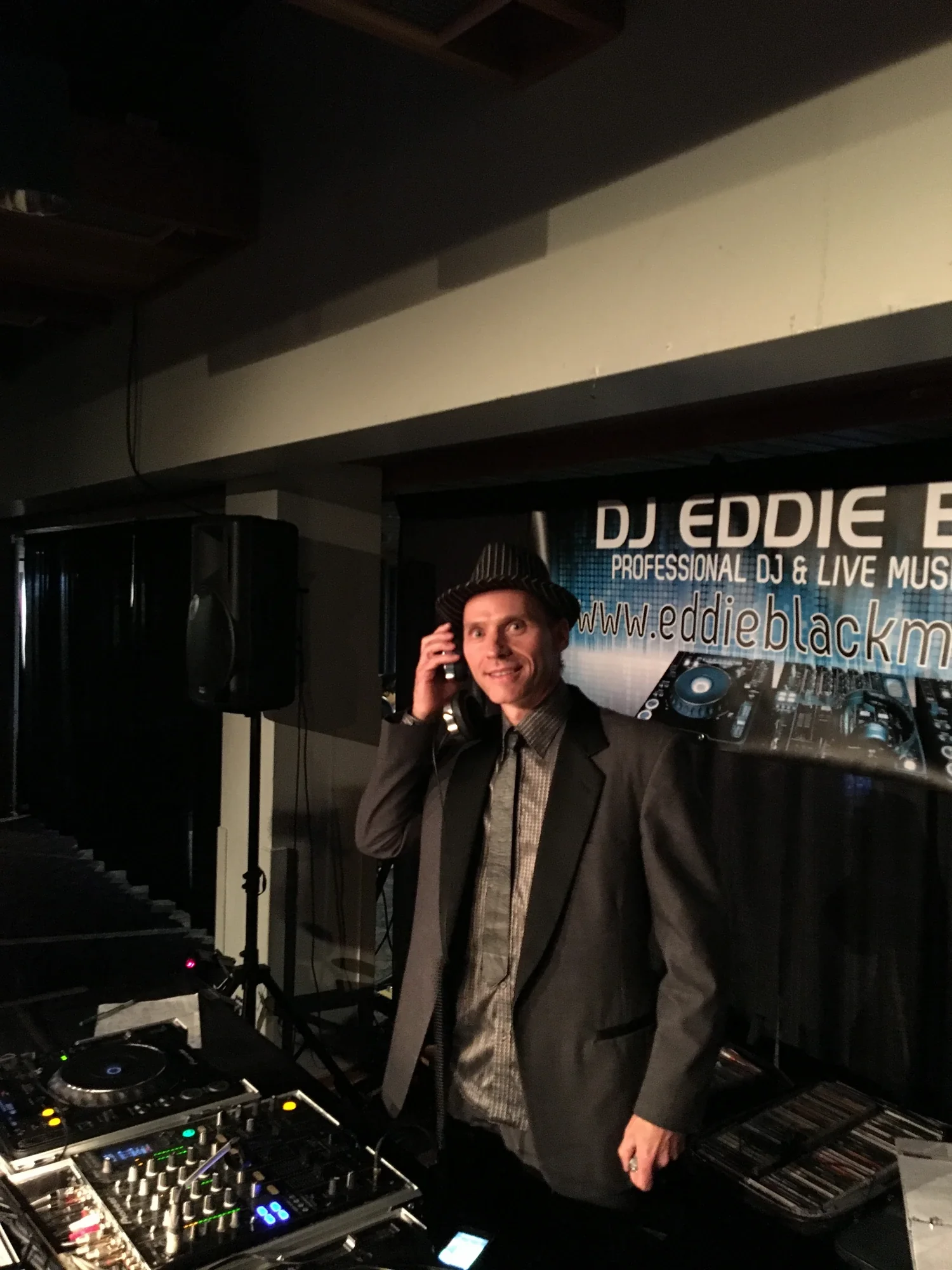 DJ Eddie Black at his professional DJ setup — Calgary DJ services